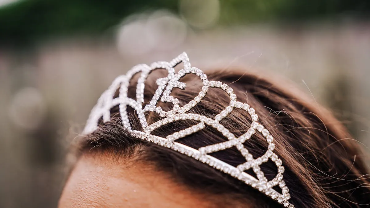 Tules, tiaras y la economía de las quinceañeras en DC